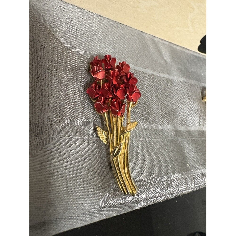 Vintage Gold Toned Signed DM 1997 Red Enamel Roses Bouquet Brooch Pin Floral